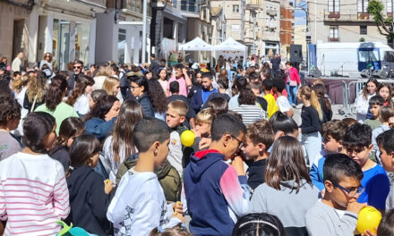 Celebració de la diada de Sant Jordi 2024 a Roquetes