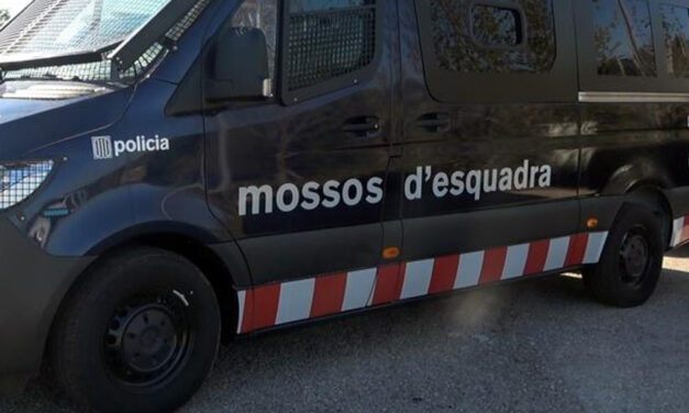 Detinguda una dona per fer pintades de caràcter xenòfob contra la comunitat musulmana a Roquetes