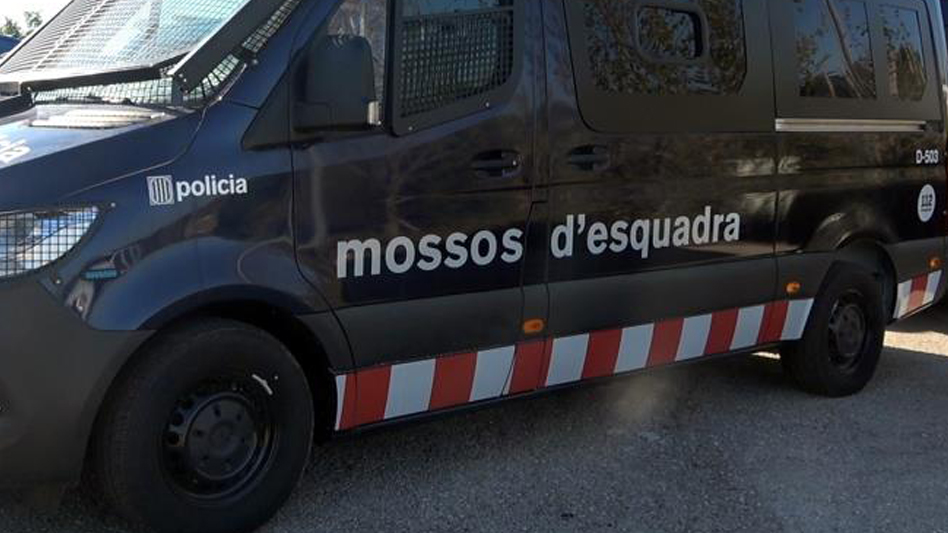Detinguda una dona per fer pintades de caràcter xenòfob contra la comunitat musulmana a Roquetes
